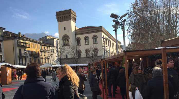 La corsa ai regali parte lenta, i commercianti: “Siamo fiduciosi”