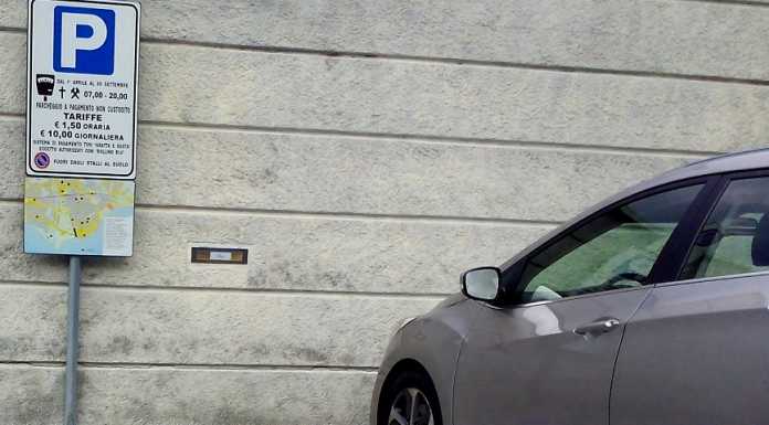 Mandello e Abbadia: da aprile la sosta si paga. Bollino blu per i residenti