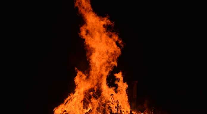 Il falò del “Brusa Ginée” scaccia l’inverno degli olginatesi