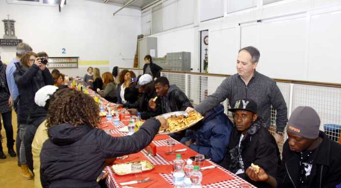 Lecco, in 45 alla cena solidale tra consiglieri, assessori e profughi