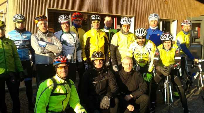 In bici da Mandello a Onno. “Renzo, non ti dimentichiamo”