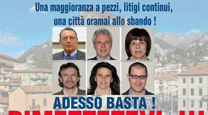 #Cesarinodimettiti, la Lega lancia l’hashtag contro il sindaco