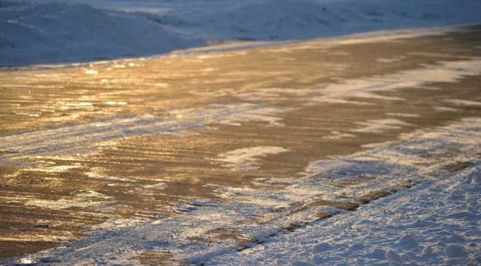 Casatenovo, perdita idrica, via Monteregio chiusa per ghiaccio
