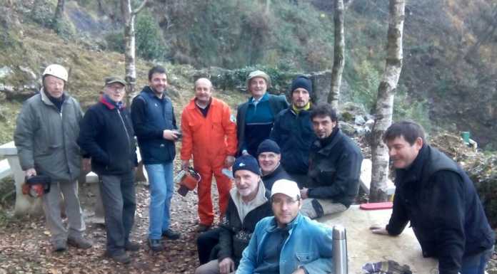 Varenna. Consiglieri, volontari e cittadini puliscono i sentieri