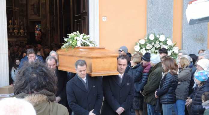 San Giovanni, l’addio a Barbara: “Hai vissuto con amore”