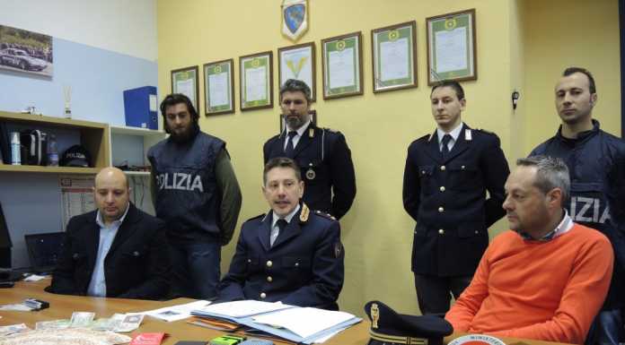Documenti falsi e truffa ai test della patente, due arresti