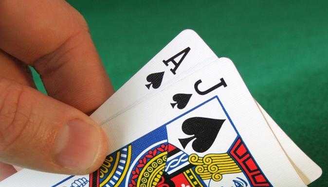 Mandello. Briscola al centro diurno, ecco le coppie finaliste