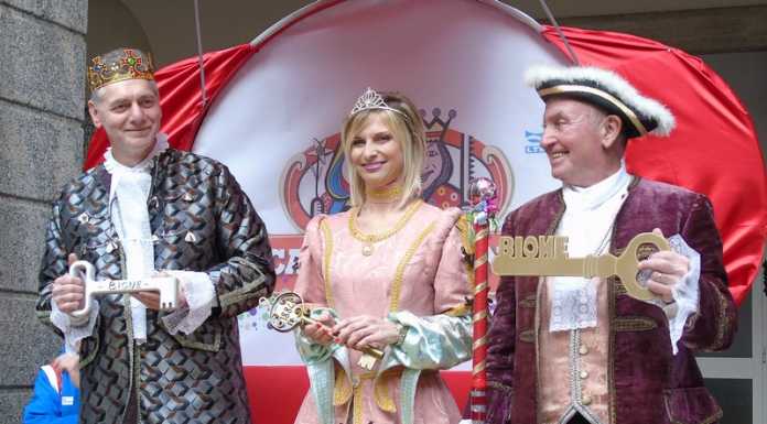 Carnevalone. La regina è un’insegnante, il re un ex consigliere