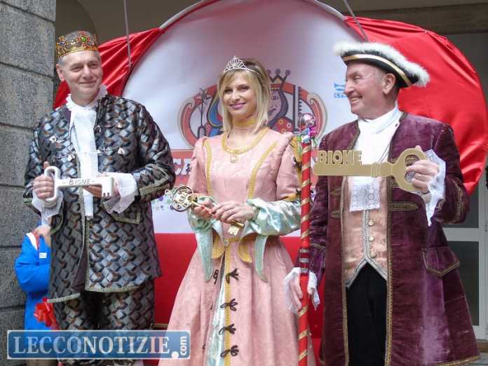 carnevalone 2017_lecco_consegna chiav (26)