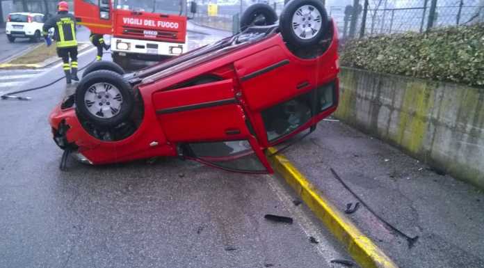 Galbiate. Si ribalta in auto, paura per una donna di 43 anni