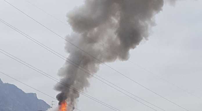 Olginate, incendio condominio. Amianto sul tetto: “Urge intervento”