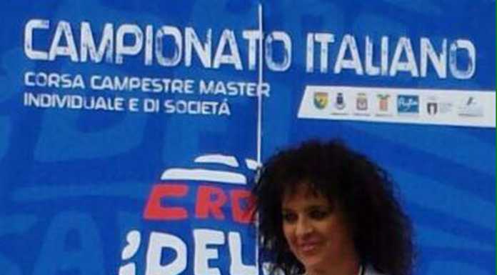 Elena Fustella vince il titolo tricolore nella corsa campestre Master