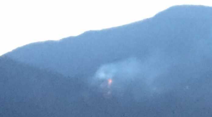 Spento grazie ai Vvf l’incendio nei boschi tra Valbrona e Onno