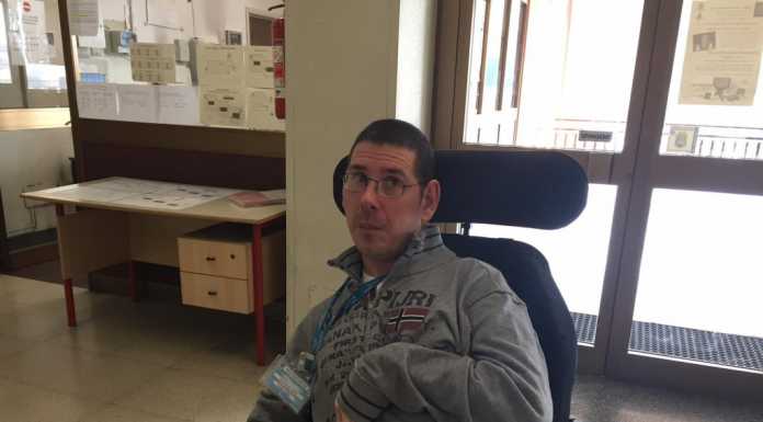 Parini. Insulti al telefono al dipendente disabile e lui dà una lezione di vita