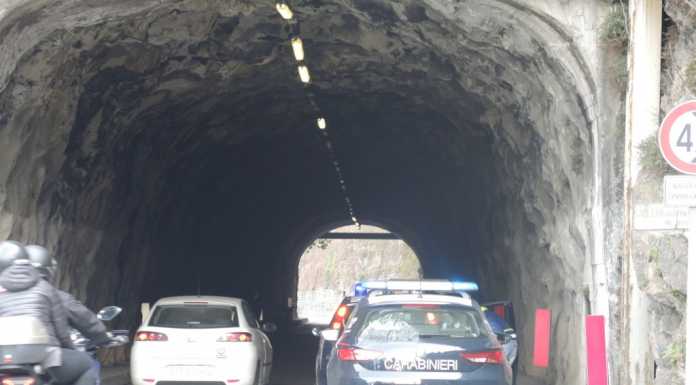 Bellano. Schianto in galleria, tre centauri in ospedale