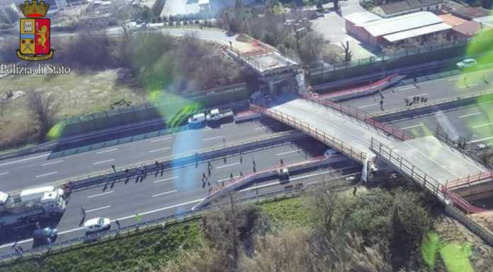 Ancona, crolla un cavalcavia sulla A14, due morti