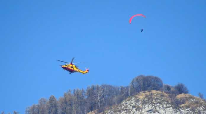 Incidente in volo, parapendista recuperato in cima al Medale