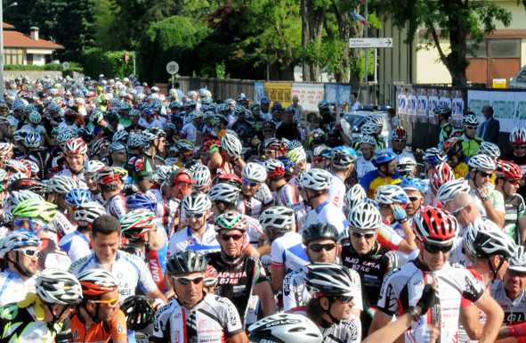Bike Team Mandello, sui pedali è sempre tempo di Granfondo
