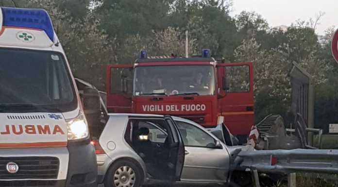 Schianto al ponte di Bosisio: due feriti, soccorso un bambino