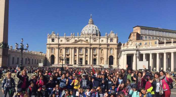 Visita a Roma per gli alunni del Molinatto che incontrano il Papa