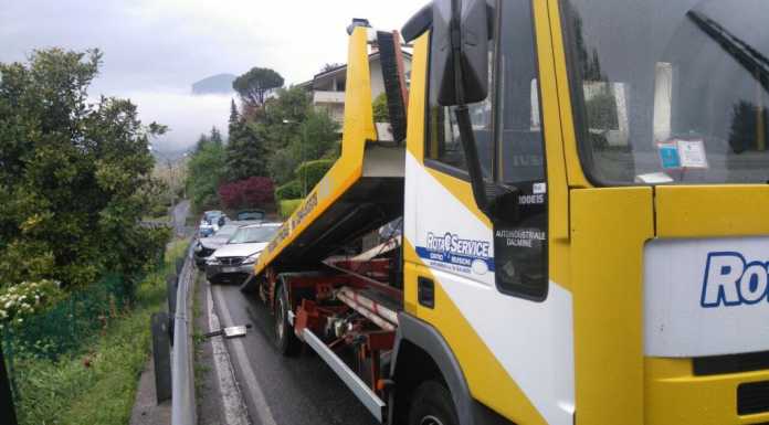Scontro in via Mandamentale, soccorse due donne