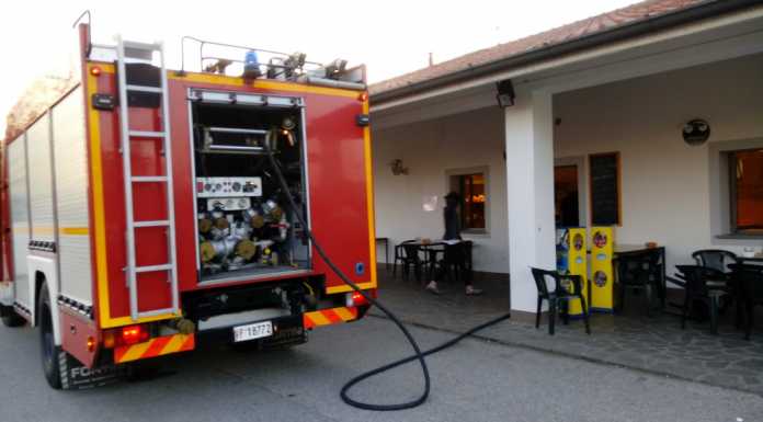 Dolzago, fiamme nel bar del Centro Sportivo, domato dai pompieri
