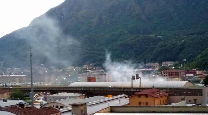 Ha ripreso fuoco il furgone ‘spento’ in via Balicco, era al deposito