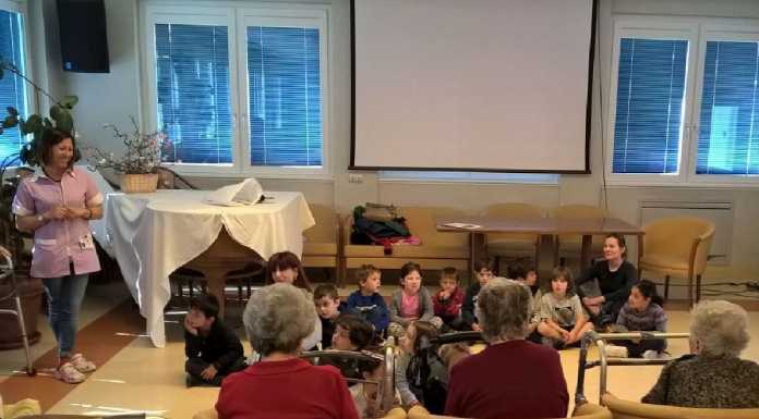 Nonni, bimbi e letture: nuovo progetto a Mandello tra Biblioteca e Rsa