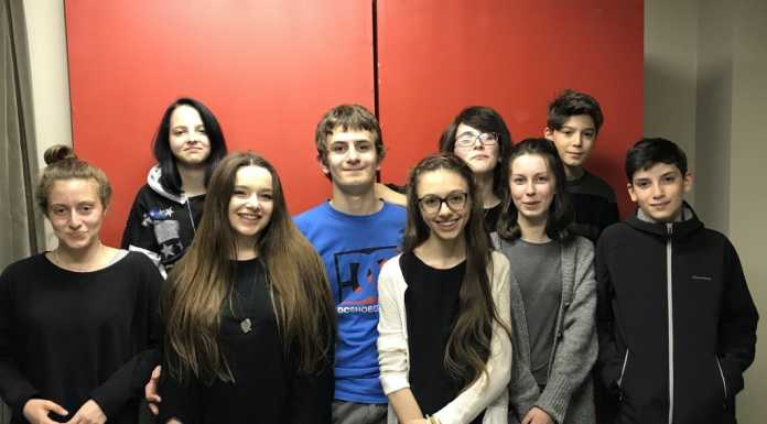 Mandello. La III C del “Volta” stupisce al concorso musicale di Cene