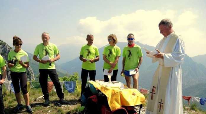 Beck e Ger, messa e targa in cima al Regismondo in ricordo dell’amico Fabio