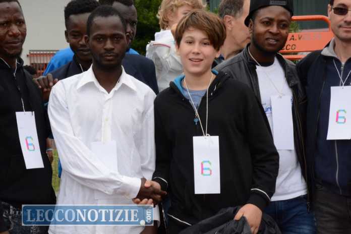 camminata migranti volta (14)