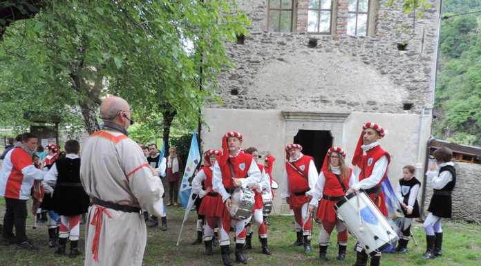Con l'”Assalto a Castello” riaperta la torre di Orezia a Dervio