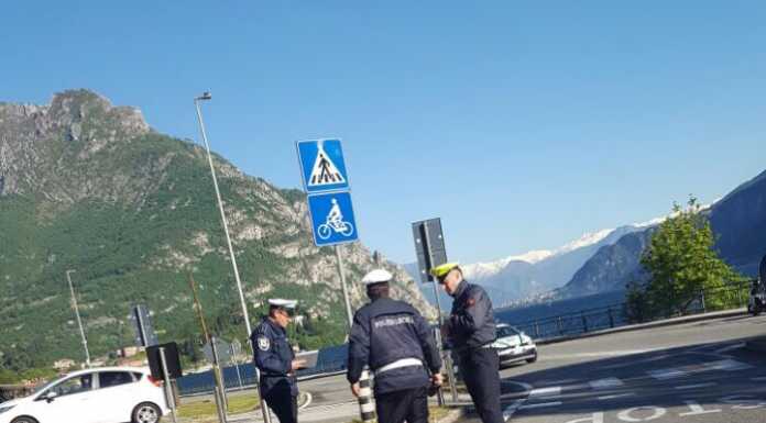Scontro auto moto lungo sulla Provinciale a Malgrate, un ferito lieve