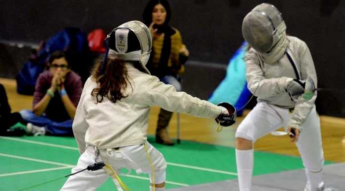 Scherma e karate, lezioni gratuite in palestra a Mandello