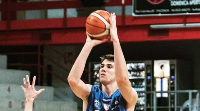 Alessandro Riva alla Summer League della Pallacanestro Cantù