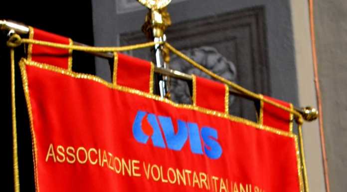 Mandello, scambio di auguri con Avis. Spettacolo al De Andre