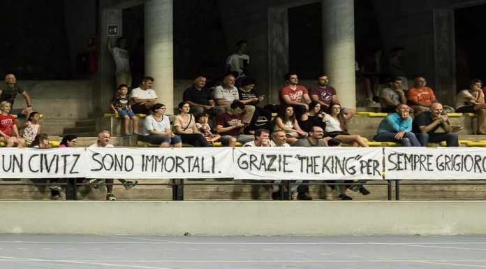 Civate. Festa a sorpresa per il ritiro del “King” Arturo Fracassa