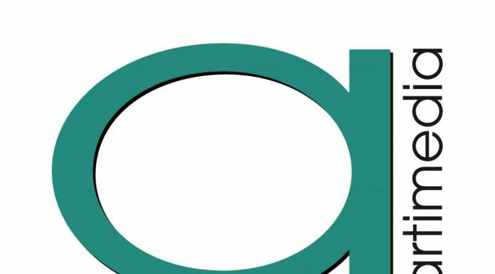 Lecco: i ragazzi di Artimedia presentano i nuovi gadget turistici “ArtiLAKE-lc”