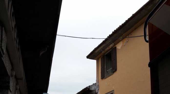 Calolzio, fiamme da una centralina per un cortocircuito in via XXIV maggio