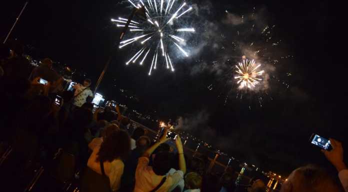 Covid. La variante indiana ferma i fuochi d’artificio a Lecco Fuochi d'artificio lecco