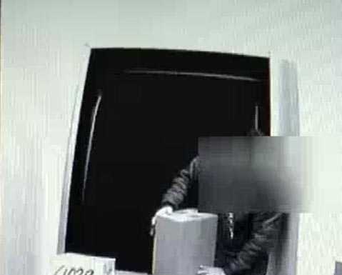 Furti alla Vismara: dopo il guardiano, arrestati anche i due ladri (VIDEO)