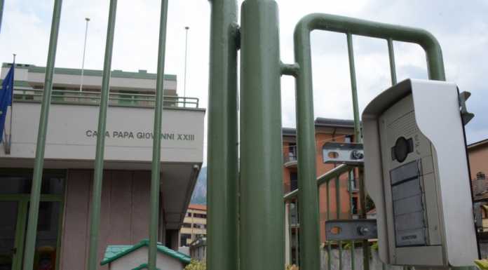 S. Nicolò, amarezza a scuola dopo l’intrusione. Ora cancelli sempre chiusi