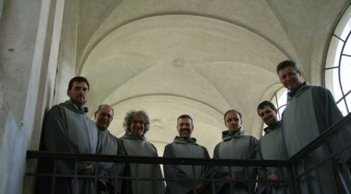 Civate: a San Pietro al Monte riecheggiano i canti gregoriani