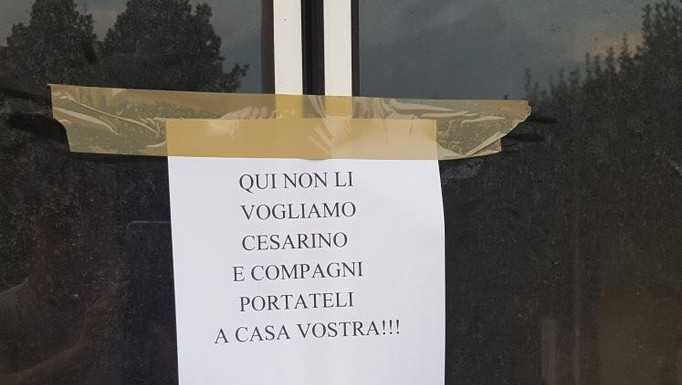 “Qui non li vogliamo”. E’ ancora polemica anti migranti a Calolzio