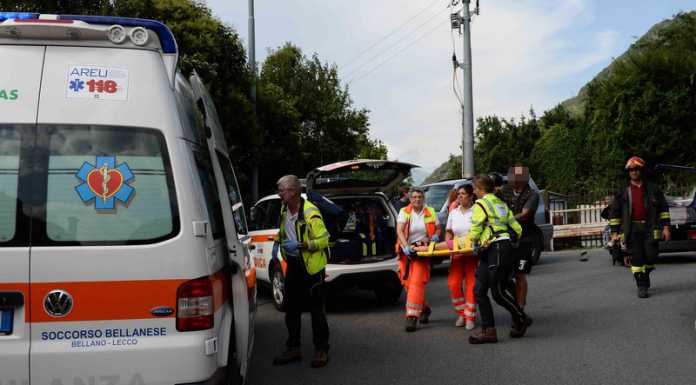 Dervio. Incidente fra un’auto e un sidecar. Mamma e figlia in ospedale