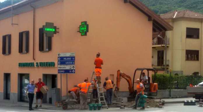 Valmadrera, semaforo di via Roma, reintrodotta la svolta a sinistra
