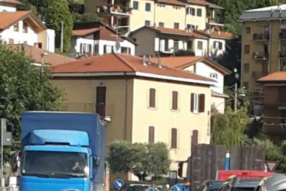 Terzo Ponte chiuso da Pescate per lavori, mattinata di code