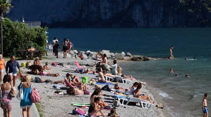 Spiagge a ‘numero chiuso’, l’ipotesi per la stagione estiva sul lago