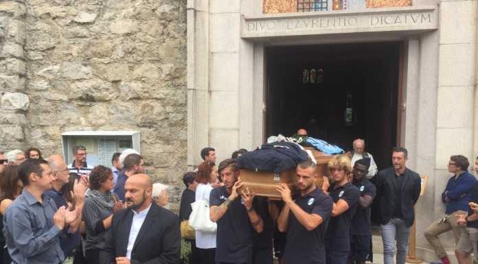 Il lutto di Ballabio. In tantissimi per l’addio a Pino Pedrazzoli