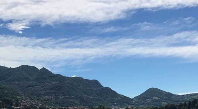 Alghe nel lago di Garlate. “Disinteresse della Provincia, ente inutile”